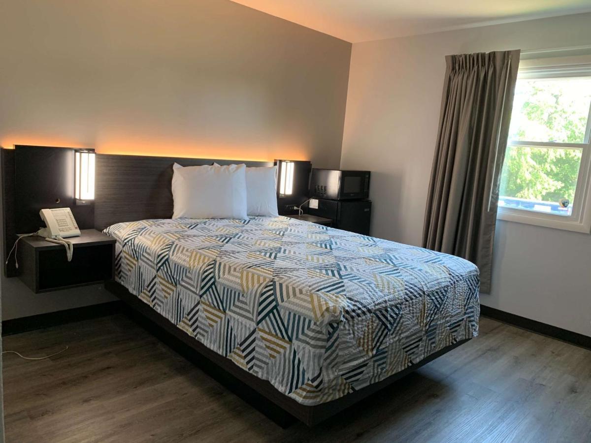 Hotel 6 Rockford, Il 2*